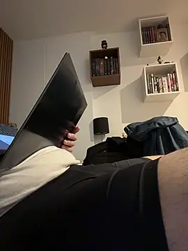 Manuelst11928 online show from 11/14/25, 04:44