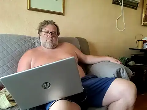 Snapshot of Joshc405 chatting on 07/11/26, 01:36 Joshc405 online show from 07/11/26, 01:36