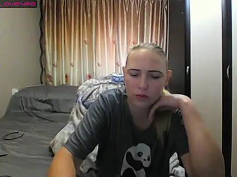 JenniDeep online show from 06/09/26, 07:42
