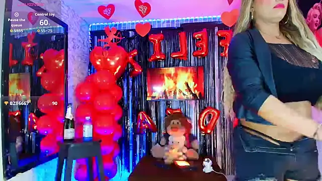 Snapshot of TAYLOR_S7 chatting on 02/15/26, 07:51 TAYLOR S7 online show from 02/15/26, 07:51