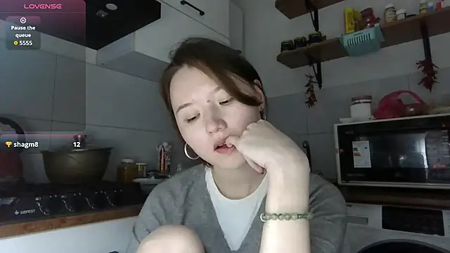 DeenaCaho online show from 11/26/25, 02:40