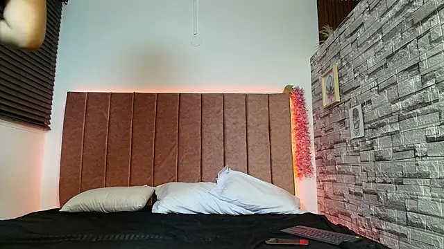 Snapshot of Tefanny_hot chatting on 11/21/25, 01:32 Tefanny hot online show from 11/21/25, 01:32