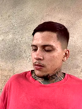 Snapshot of Ryanzl017 chatting on 11/14/25, 02:27 Ryanzl017 online show from 11/14/25, 02:27