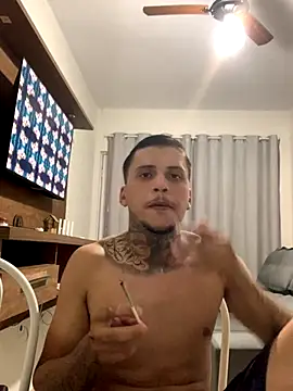 Snapshot of Ryanzl017 chatting on 11/18/25, 09:52 Ryanzl017 online show from 11/18/25, 09:52