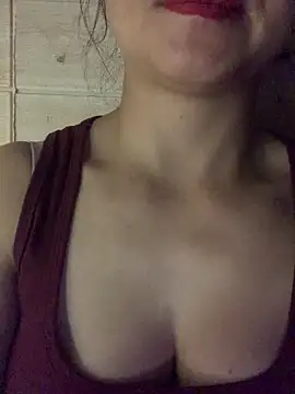 Snapshot of Diana-sexyy chatting on 02/04/26, 02:12 Diana-sexyy online show from 02/04/26, 02:12