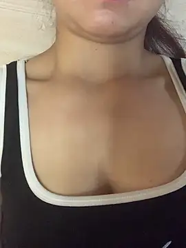 Snapshot of Diana-sexyy chatting on 02/06/26, 03:44 Diana-sexyy online show from 02/06/26, 03:44