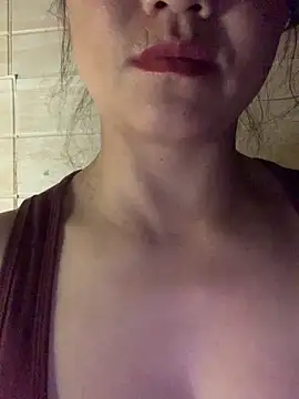 Snapshot of Diana-sexyy chatting on 02/11/26, 02:22 Diana-sexyy online show from 02/11/26, 02:22