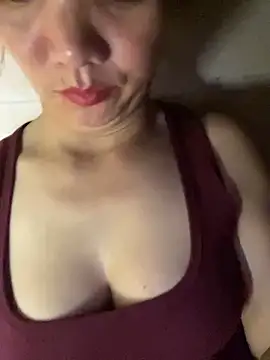 Snapshot of Diana-sexyy chatting on 02/14/26, 01:52 Diana-sexyy online show from 02/14/26, 01:52