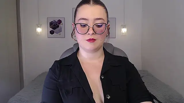 Snapshot of selene_rouse_ chatting on 05/13/26, 12:19 selene rouse online show from 05/13/26, 12:19