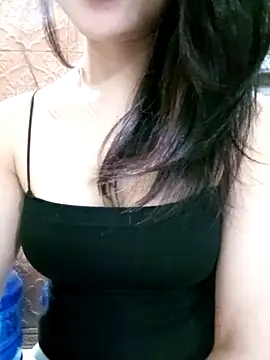 Snapshot of Lynk2x chatting on 11/15/25, 05:09 Lynk2x online show from 11/15/25, 05:09