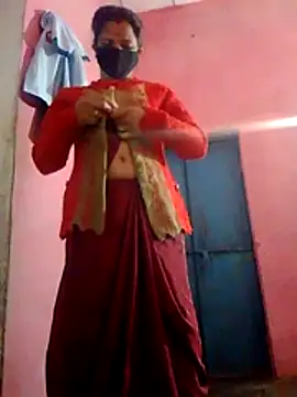 Snapshot of Bigg_bhabi chatting on 11/20/25, 11:04 Bigg bhabi online show from 11/20/25, 11:04