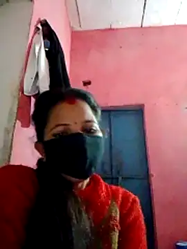 Snapshot of Bigg_bhabi chatting on 11/21/25, 09:24 Bigg bhabi online show from 11/21/25, 09:24