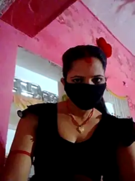 Snapshot of Bigg_bhabi chatting on 11/24/25, 11:26 Bigg bhabi online show from 11/24/25, 11:26