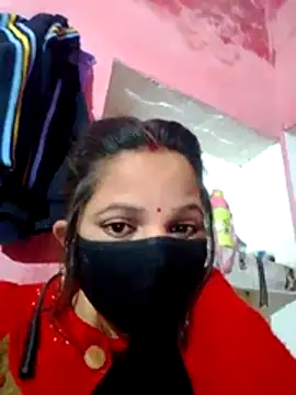 Snapshot of Bigg_bhabi chatting on 12/15/25, 11:31 Bigg bhabi online show from 12/15/25, 11:31