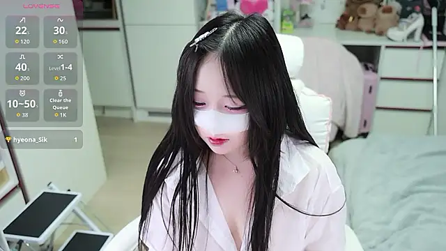 kimhyeona2005 online show from 05/08/26, 11:37