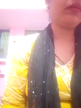 Snapshot of JYOTIKUR_35 chatting on 04/18/26, 03:43 JYOTIKUR 35 online show from 04/18/26, 03:43