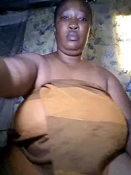 Snapshot of MissMoyo chatting on 11/20/25, 11:21 MissMoyo online show from 11/20/25, 11:21