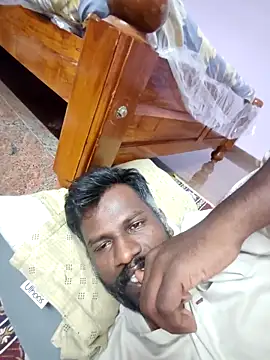 Snapshot of Paramkeerthi chatting on 03/11/26, 06:03 Paramkeerthi online show from 03/11/26, 06:03