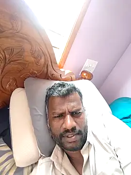 Snapshot of Paramkeerthi chatting on 05/07/26, 05:24 Paramkeerthi online show from 05/07/26, 05:24