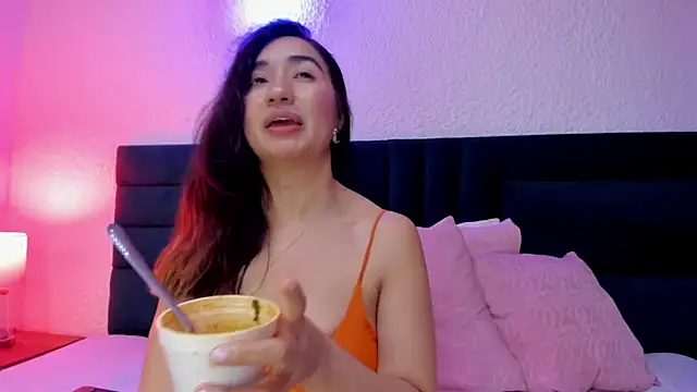 VictoriaRouge  online show from 04/29/26, 08:29