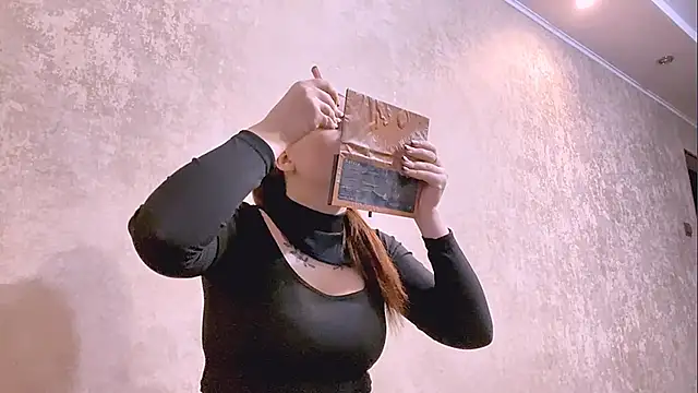 EveCrotts online show from 11/15/25, 12:23