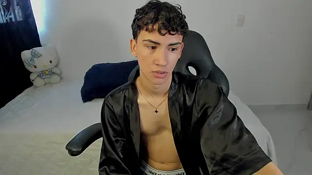 Snapshot of Camiboy666 chatting on 11/16/25, 06:24 Camiboy666 online show from 11/16/25, 06:24