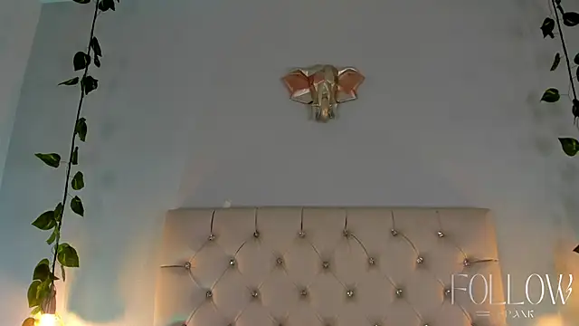 GabrielaSuarez  online show from 05/13/26, 07:55