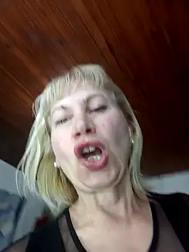 SexyMilf1211 online show from 11/17/25, 01:00