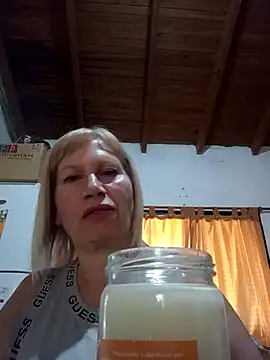 Snapshot of SexyMilf1211 chatting on 04/25/26, 05:43 SexyMilf1211 online show from 04/25/26, 05:43