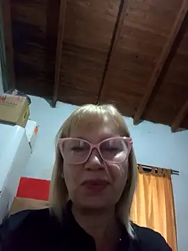 Snapshot of SexyMilf1211 chatting on 04/26/26, 12:14 SexyMilf1211 online show from 04/26/26, 12:14