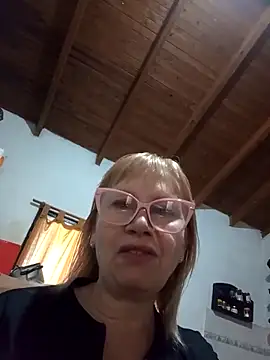 Snapshot of SexyMilf1211 chatting on 04/28/26, 04:12 SexyMilf1211 online show from 04/28/26, 04:12
