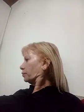 Snapshot of SexyMilf1211 chatting on 05/06/26, 11:26 SexyMilf1211 online show from 05/06/26, 11:26