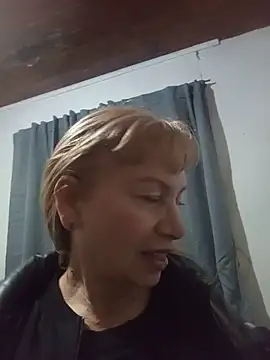 SexyMilf1211 online show from 07/08/26, 10:53