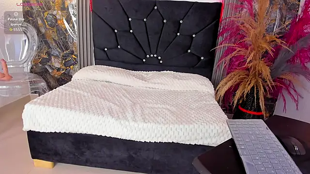 Snapshot of Adaya_lys chatting on 11/18/25, 03:05 Adaya lys online show from 11/18/25, 03:05