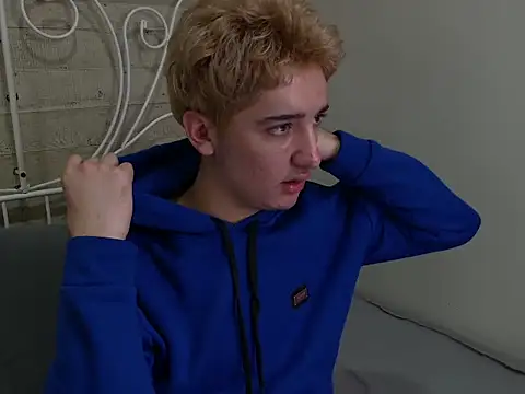 LucasFinister online show from 11/18/25, 11:36