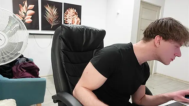 Snapshot of Charles_Dreams chatting on 02/03/26, 07:08 Charles Dreams online show from 02/03/26, 07:08