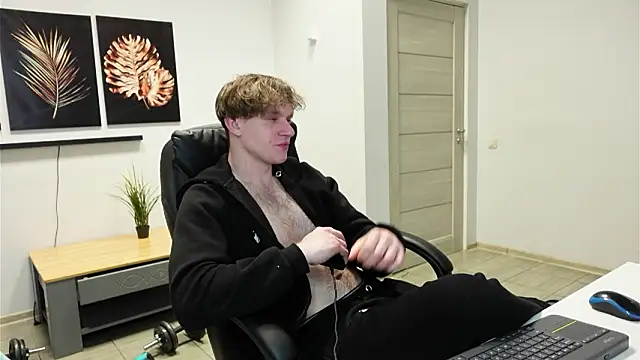 Snapshot of Charles_Dreams chatting on 02/11/26, 09:31 Charles Dreams online show from 02/11/26, 09:31