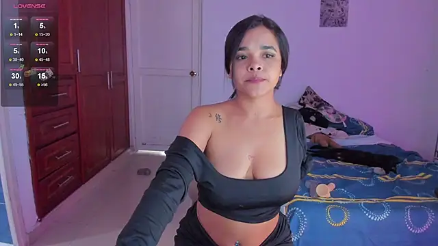 Snapshot of Tatiana-Jaaramillo chatting on 03/27/26, 06:18 Tatiana-Jaaramillo online show from 03/27/26, 06:18