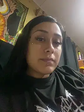 Snapshot of Felinamiau chatting on 03/27/26, 04:29 Felinamiau online show from 03/27/26, 04:29