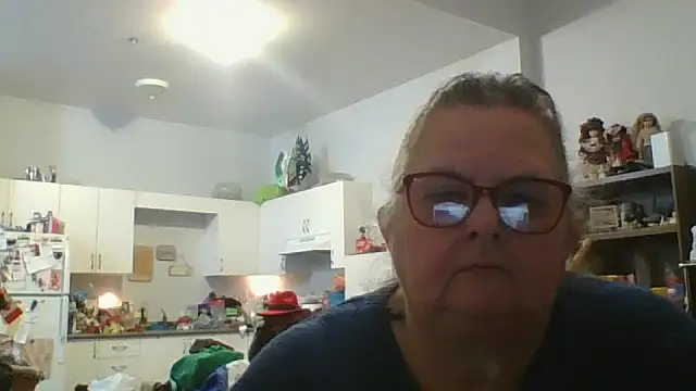 TiguhguhrsRose online show from 11/19/25, 03:50