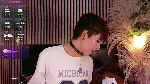 Angeldust19 online show from 05/20/26, 03:24