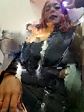 Snapshot of Eveelyn_25 chatting on 11/14/25, 01:48 Eveelyn 25 online show from 11/14/25, 01:48