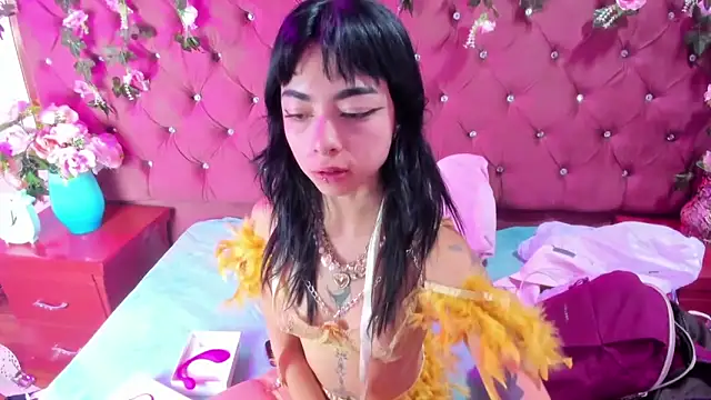 Snapshot of _Ivy_Luna chatting on 03/08/26, 04:11 Ivy Luna online show from 03/08/26, 04:11