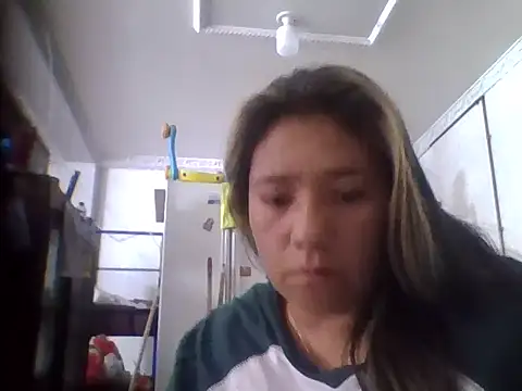 Snapshot of marcelaxxxl chatting on 11/23/25, 07:46 marcelaxxxl online show from 11/23/25, 07:46