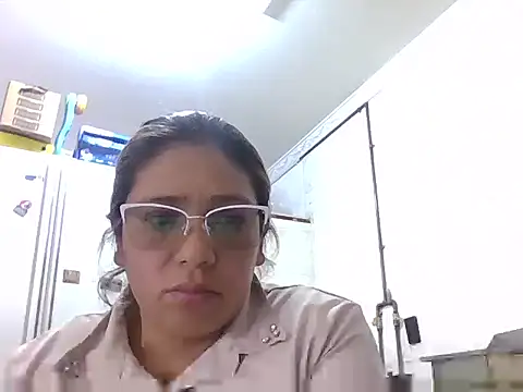 Snapshot of marcelaxxxl chatting on 11/28/25, 02:09 marcelaxxxl online show from 11/28/25, 02:09