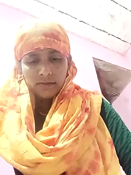 Snapshot of Pirvesh_singh chatting on 12/16/25, 07:13 Pirvesh singh online show from 12/16/25, 07:13