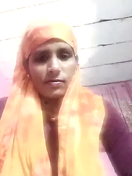 Snapshot of Pirvesh_singh chatting on 12/17/25, 09:04 Pirvesh singh online show from 12/17/25, 09:04