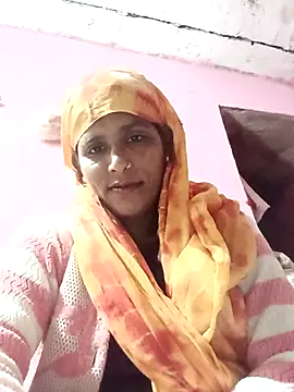 Snapshot of Pirvesh_singh chatting on 12/17/25, 09:10 Pirvesh singh online show from 12/17/25, 09:10