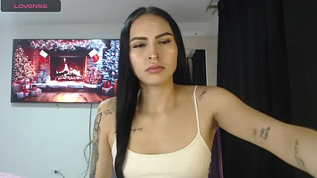 Snapshot of Linda__fiore chatting on 11/20/25, 10:37 Linda fiore online show from 11/20/25, 10:37