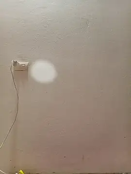 sara-xx online show from 12/15/25, 02:16